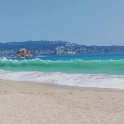 Playas de Acapulco lucen completamente limpias durante cuarentena por coronavirus