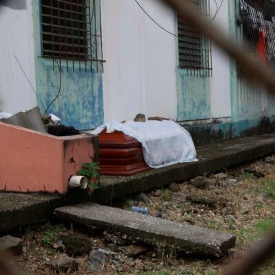 Sistema de Salud en Ecuador colapsa por coronavirus; cuerpos se descomponen en las calles