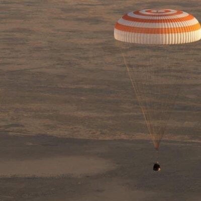 La nave Soyuz MS-15 regresa a la Tierra entre estrictas medidas por el coronavirus