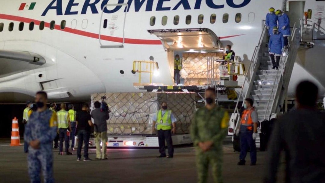 Llega a México décimo avión con insumos médicos de China