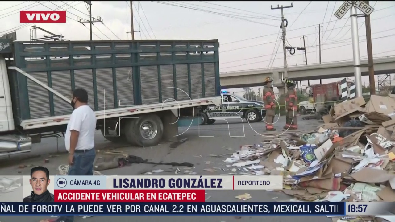 FOTO: choque entre camion y tren deja un muerto en ecatepec