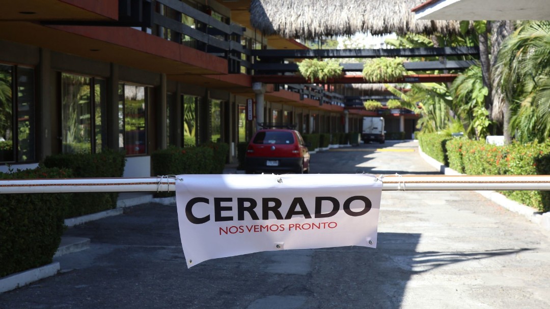 Cierran un hotel en Acapulco, Guerrero, por contingencia. Cuartoscuro