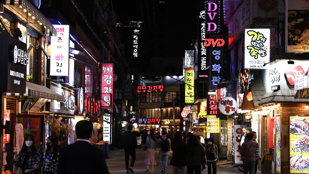 FOTO: Siguen en aumento contagios de coronavirus en bares de Corea del Sur, el 13 de mayo de 2020