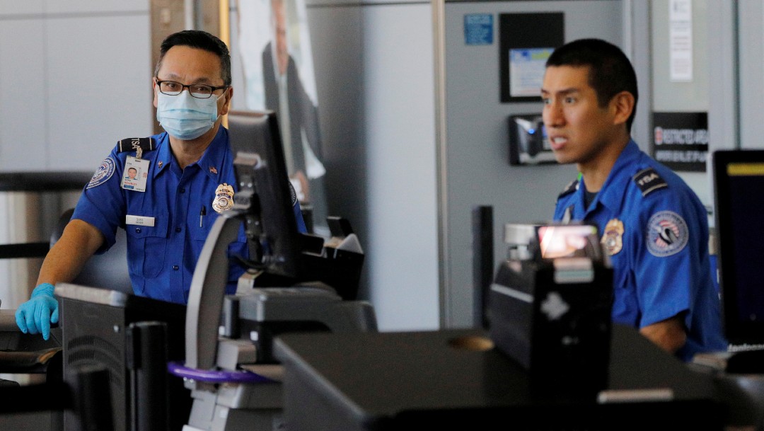 Foto: EEUU podría exigir uso de cubrebocas en aeropuertos por coronavirus. (Reuters)