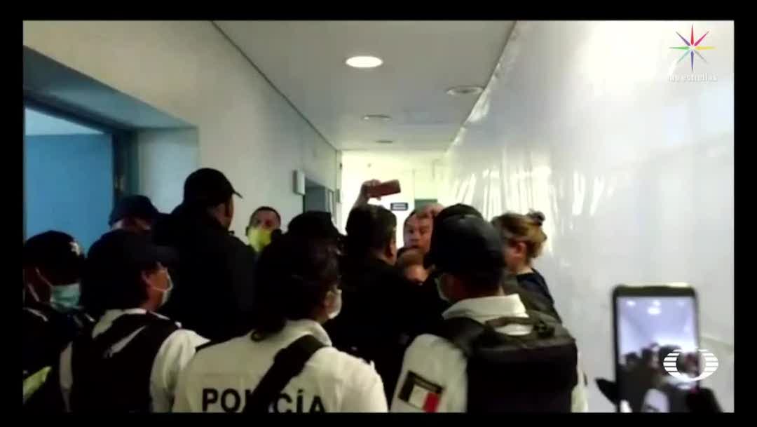Familiares ingresan a la fuerza en Hospital de Ecatepec