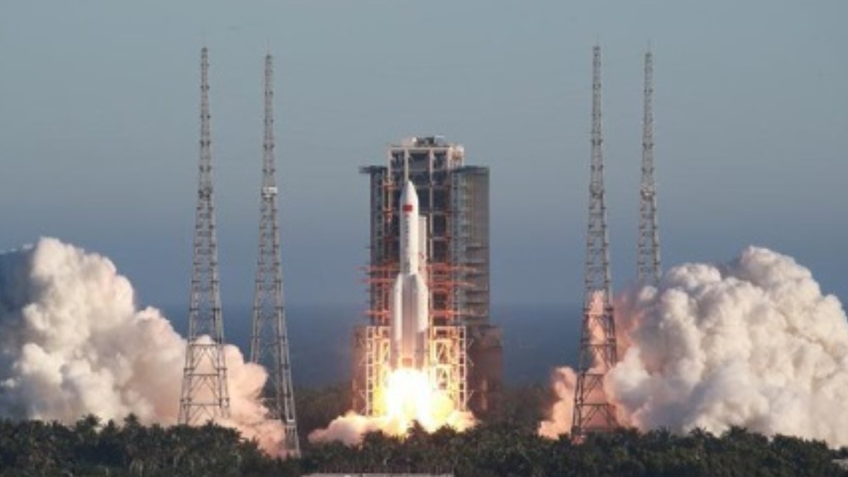 China lanza con éxito nuevo cohete espacial sin tripulantes
