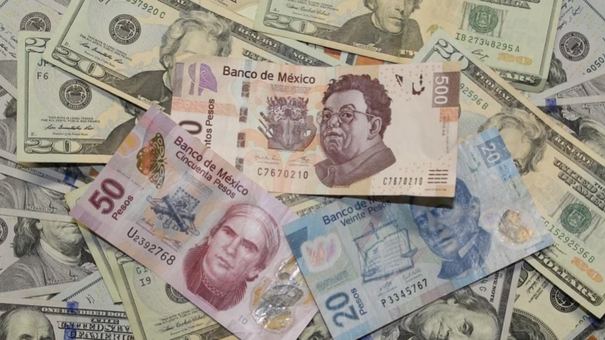 Peso mexicano cae ante preocupaciones por alza de casos coronavirus