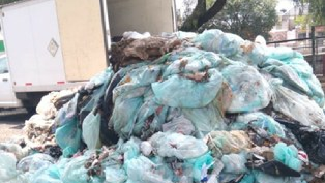 Foto: Abandonan residuos biológicos peligrosos en Tlalnepantla, 9 de mayo de 2020, (Silvia Chávez González)