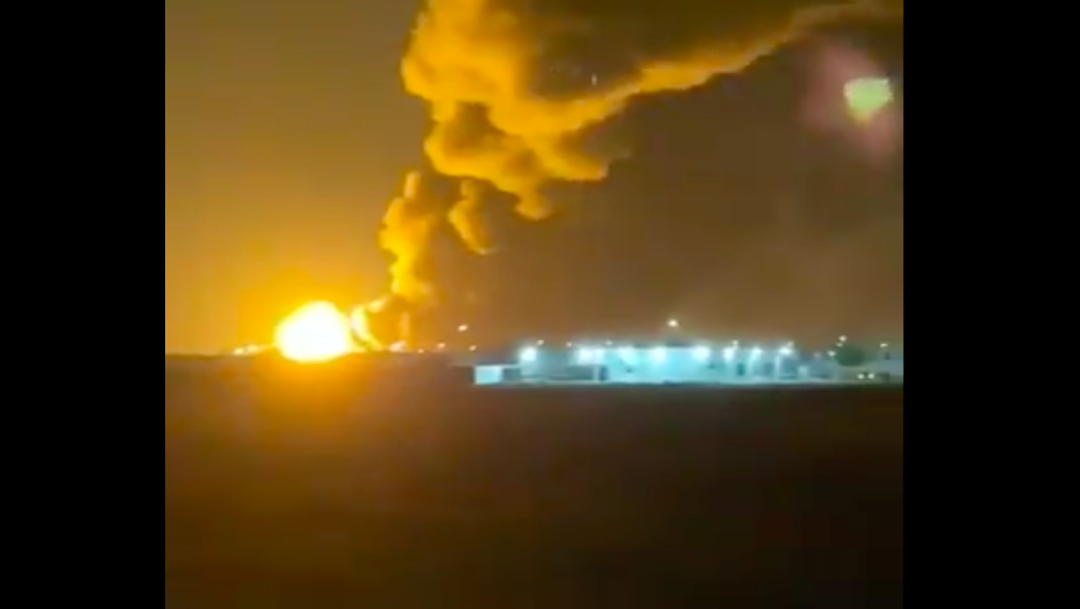 Incendio consume bodega de aceites y solventes en Nuevo León