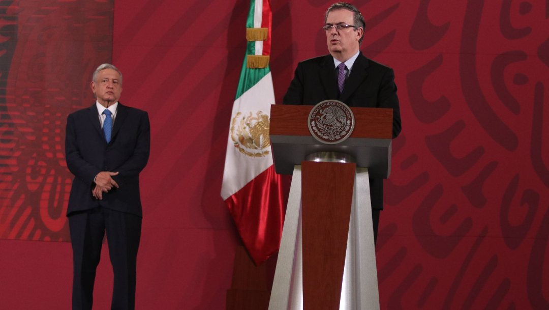 Foto: Andrés Manuel López Obrador (I), presidente de México, y Marcelo Ebrard (D), secretario de Relaciones Exteriores, encabezaron la conferencia mañanera, 8 mayo 2020