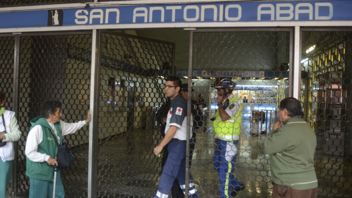 Cierran estación del Metro San Antonio Abad en CDMX