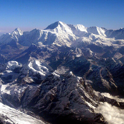 Se viraliza imagen del Monte Everest tomada a cientos de kilómetros