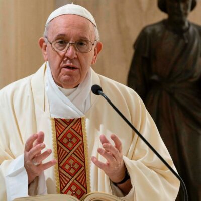 Papa Francisco pide a religiones rezar para fin de las pandemias