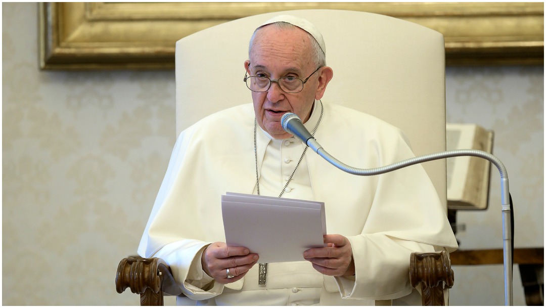 Imagen: Papa Francisco encabeza oraciòn ante màs de 100 personas, 30 de mayo de 2020 (Getty Images)