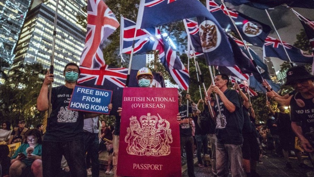 Londres estudia la posibilidad de dar la ciudadanía británica a 300,000 hongkoneses que tienen un pasaporte BNO. (Foto: @OneWorld_UK)