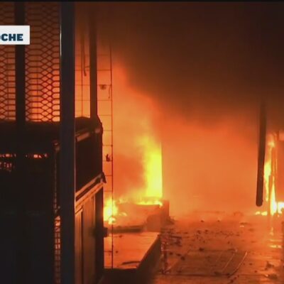 Se reporta fuerte incendio en la Central de Abasto de Oaxaca