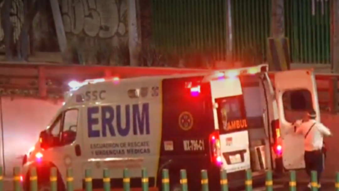 FOTO: Muere hombre al caer del segundo piso de Periférico en la CDMX, el 18 de mayo de 2020