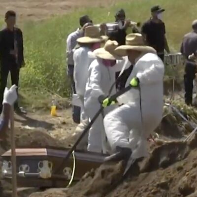 Sepultureros de Tijuana, rebasados por entierros de muertos por COVID-19