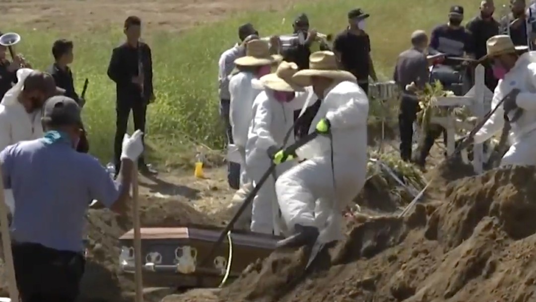 Sepultureros de Tijuana, rebasados por entierros de muertos por COVID-19