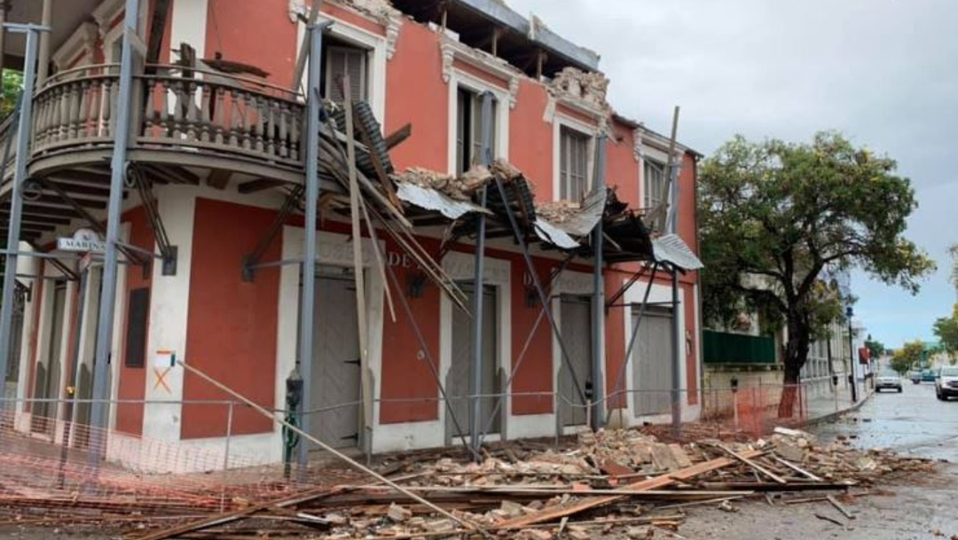 Fachada del Museo de la Masacre de Ponce queda destruído tras el temblor de este sábado en Puerto Rico. (@RAMOSYOLANDA)