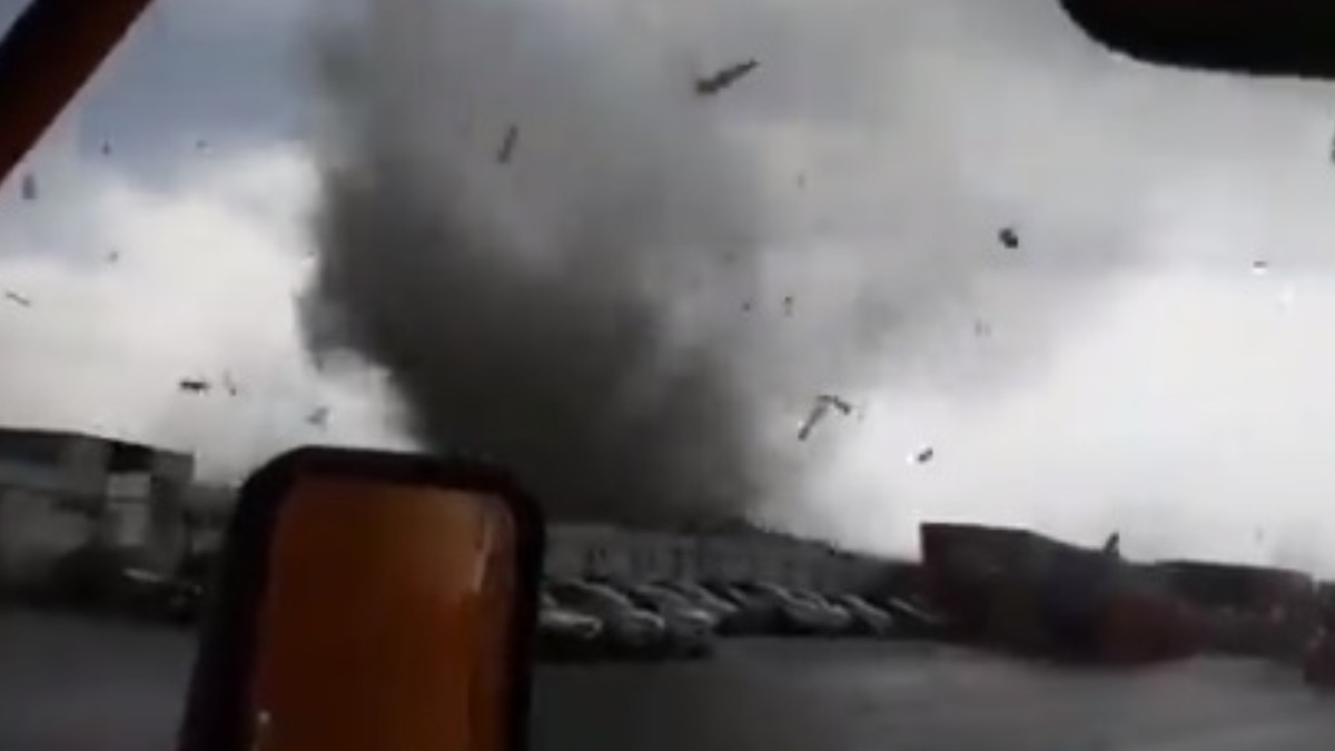 Tornado y tormenta en Nuevo León dejan dos muerto