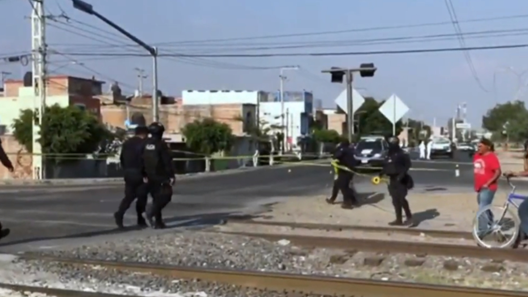 FOTO: Video capta ataque de hombres armados a Policía Municipal de Celaya, Guanajuato, el 20 de mayo de 2020