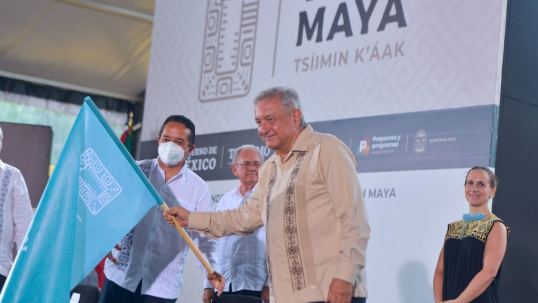 El presidente Andrés Manuel López Obrador da el banderazo para la construcción del Tren Maya. Cuartoscuro