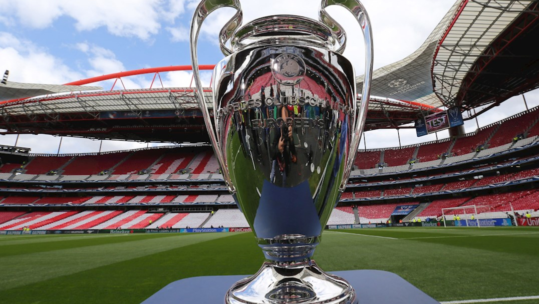 El trofeo de la UEFA Champions League en exhibición antes de la final. (Foto: EFE/archivo)