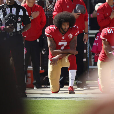 Colin Kaepernick, de atleta de élite a símbolo contra el racismo