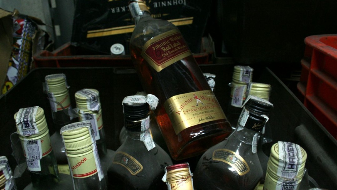 Foto: Mueren ocho personas por consumo de alcohol adulterado en Guerrero, 6 de junio de 2020, (Cuartoscuro, archivo)