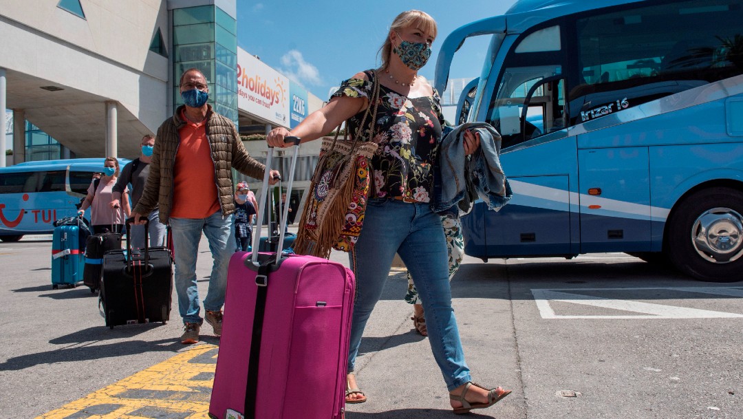 España inicia con la reactivación del turismo tras detenerse por COVID-19