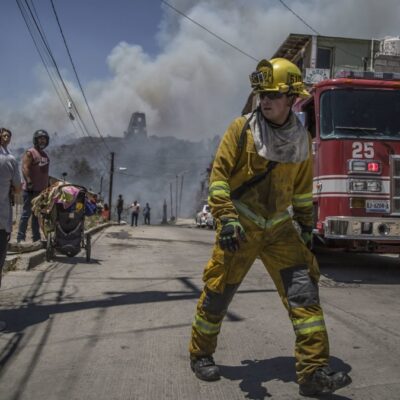 Mueren dos militares que combatían incendios forestales en Tijuana