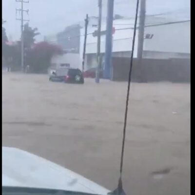 Fuerte tormenta deja severas inundaciones en Oaxaca