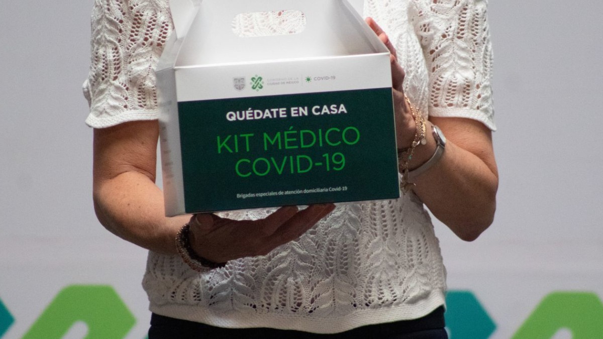 Agregan té a kit para enfermos de coronavirus en CDMX