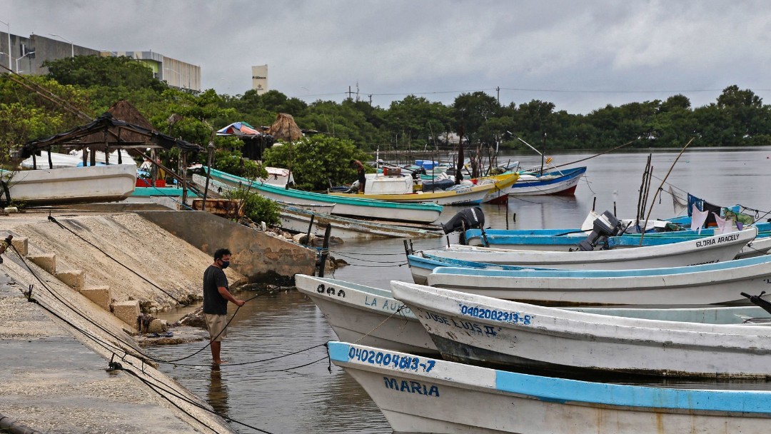 Lanchas de pescadores paradas en un puerto en Campeche. Cuartoscuro