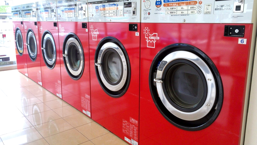 secadoras rojas lavanderia