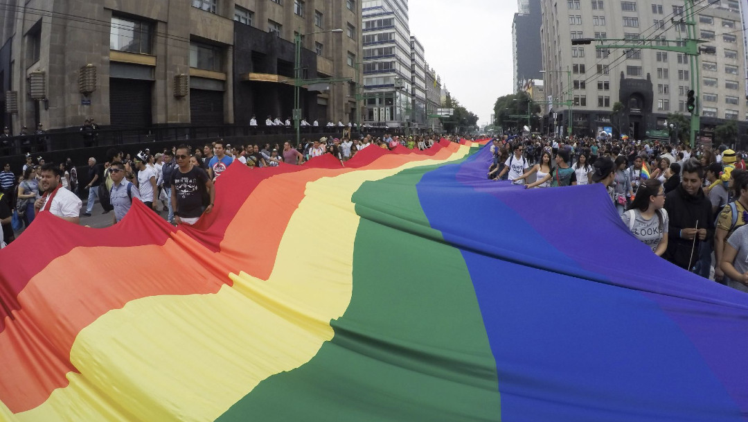 marcha-LGBT-orgullo-gay-YouTube-covid