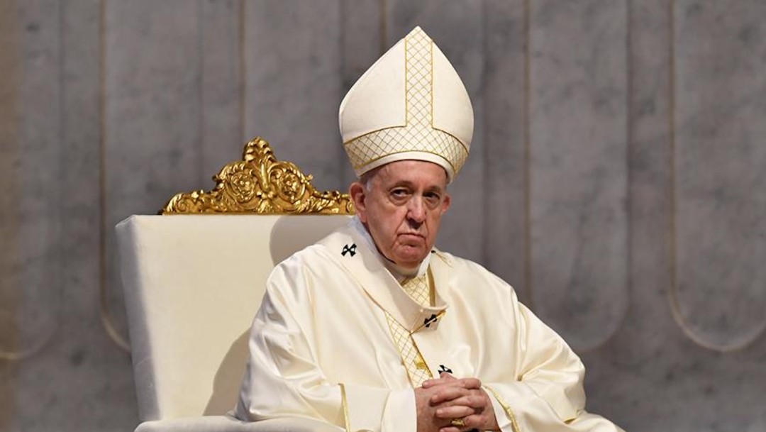 El papa Francisco urge a construir auténticas cadenas de solidaridad, en misa de Corpus Christi