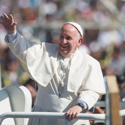 Papa Francisco dona tres respiradores artificiales a México para enfrentar el COVID-19