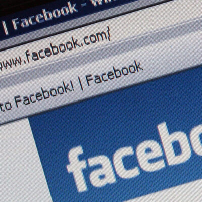 Facebook y Twitter recomiendan usar cubrebocas para frenar la pandemia