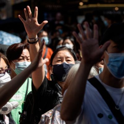 China promulga ley de seguridad en Hong Kong, con penas de cadena perpetua