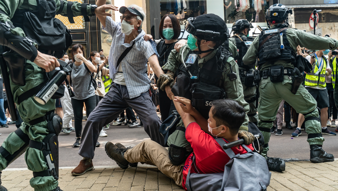 FOTO: Aniversario de protestas en Hong Kong termina en enfrentamientos, el 9 de junio de 2020