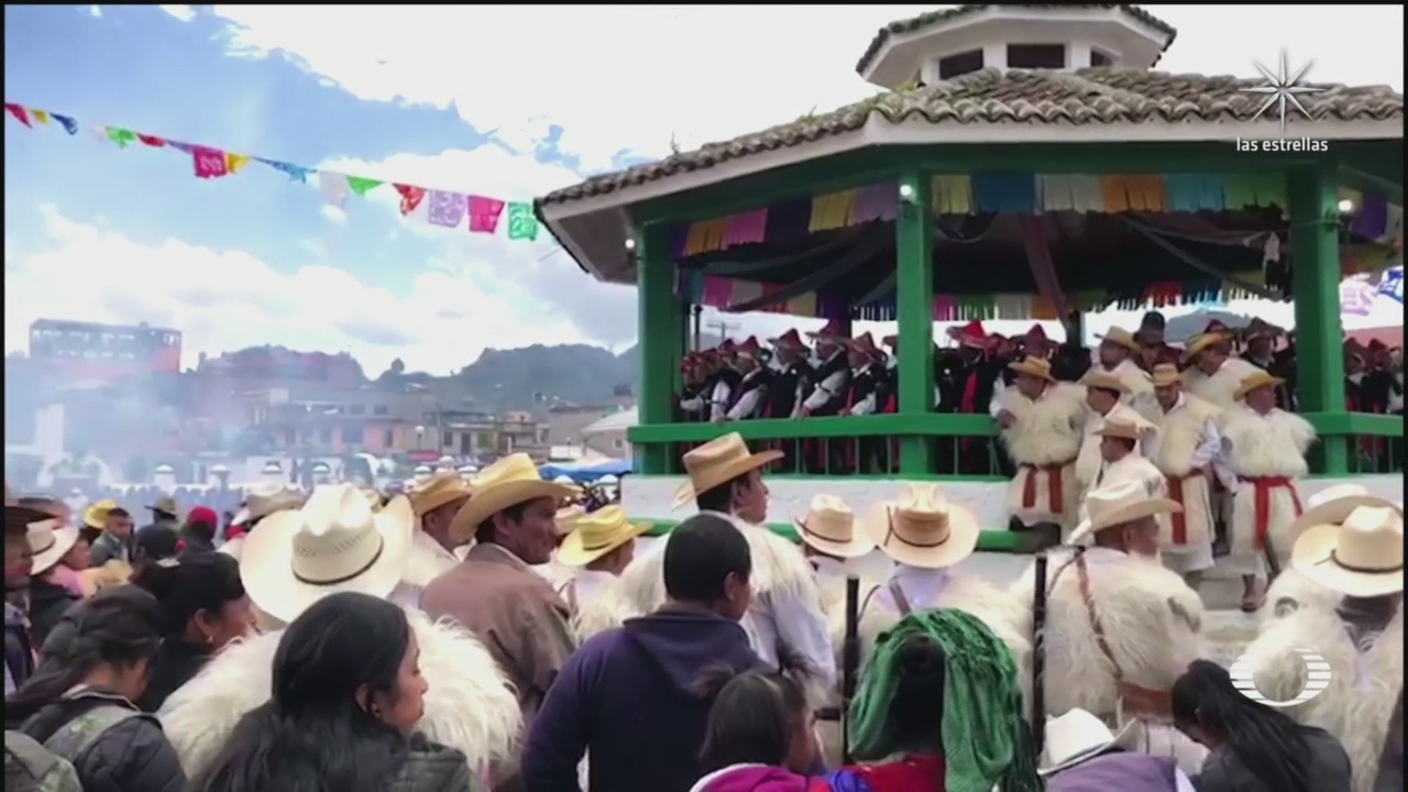 Festejos a Juan Bautista en San Juan Chamul Chiapas sin sana distancia por coronavirus