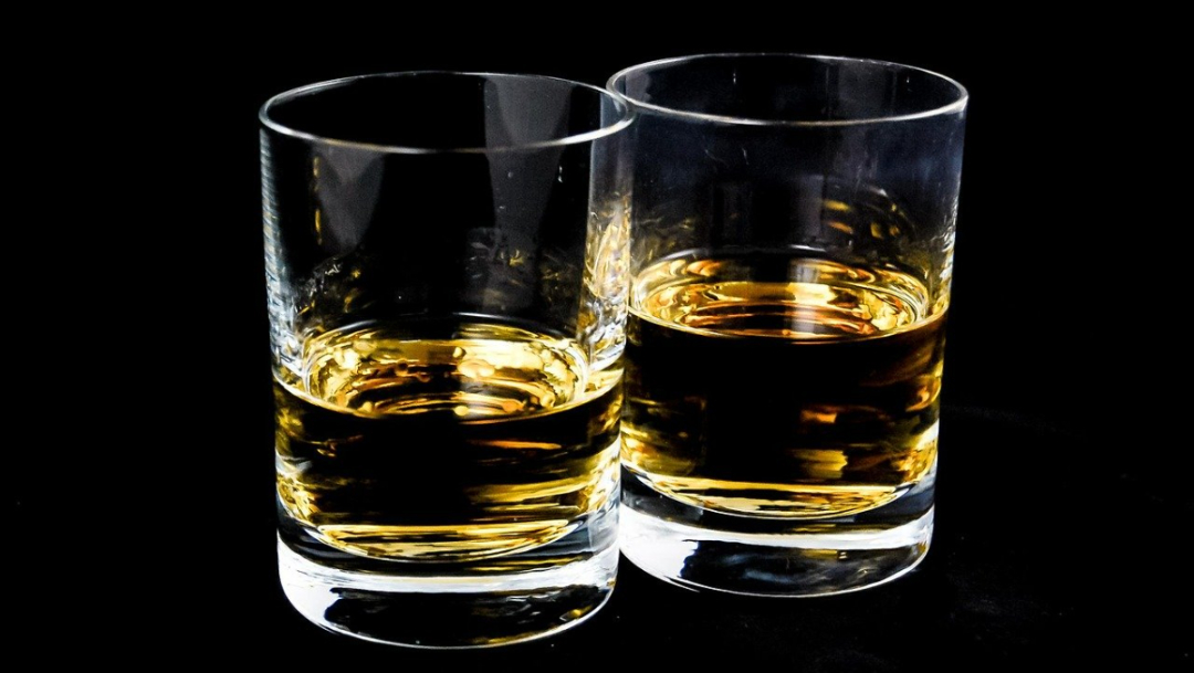 vasos de whisky
