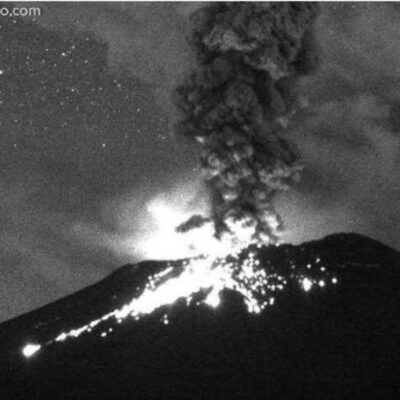 Volcán Popocatépetl registra explosión con lanzamiento de material incandescente
