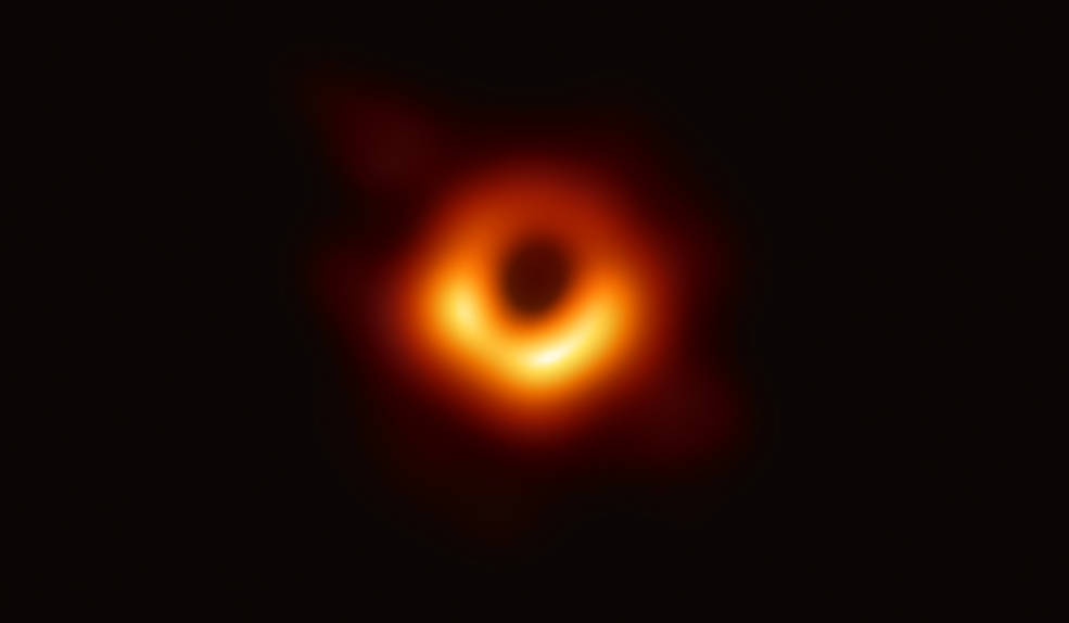Descubren agujero negro supermasivo 34 mil millones más grande que el sol. 