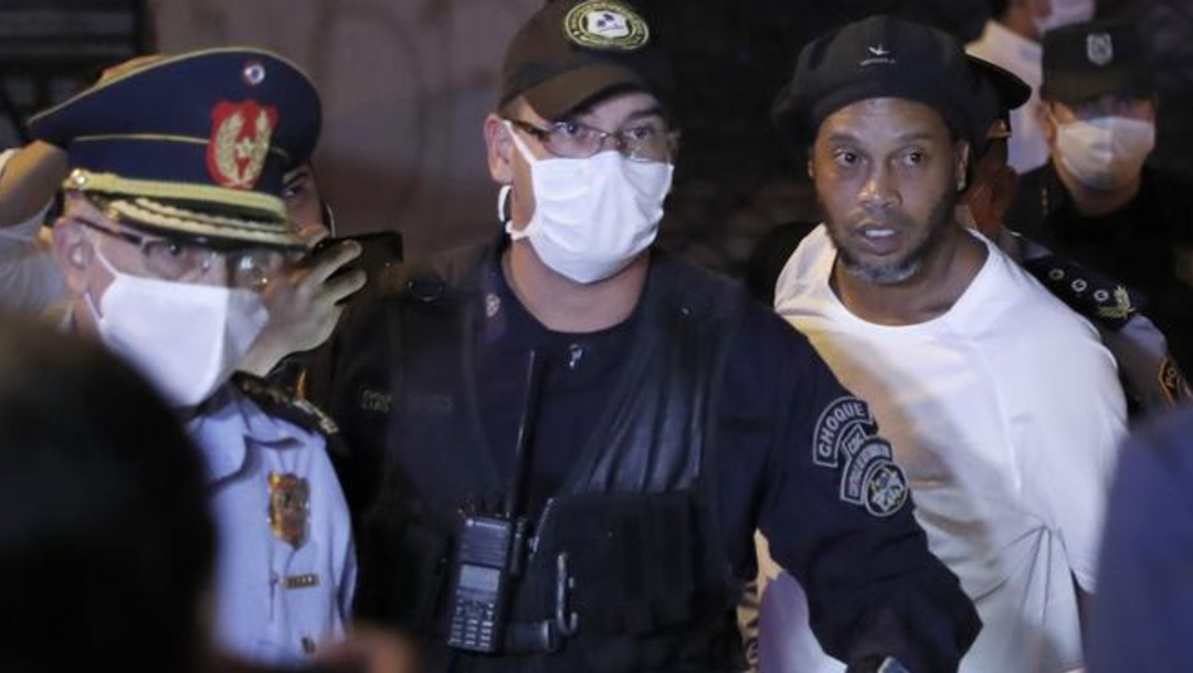 Ronaldinho está en prisión domiciliaria en Paraguay