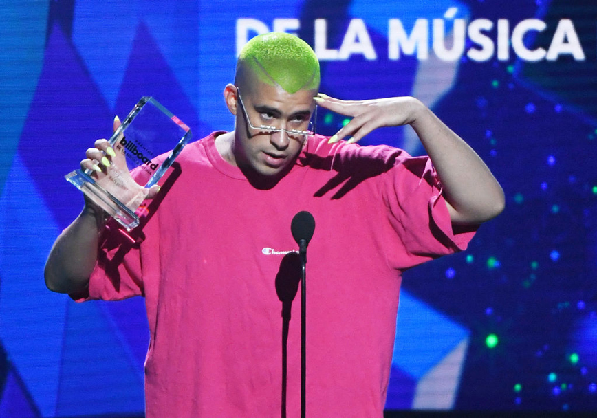 El cantante Bad Bunny fue reconocido como compositor del año de la música latina