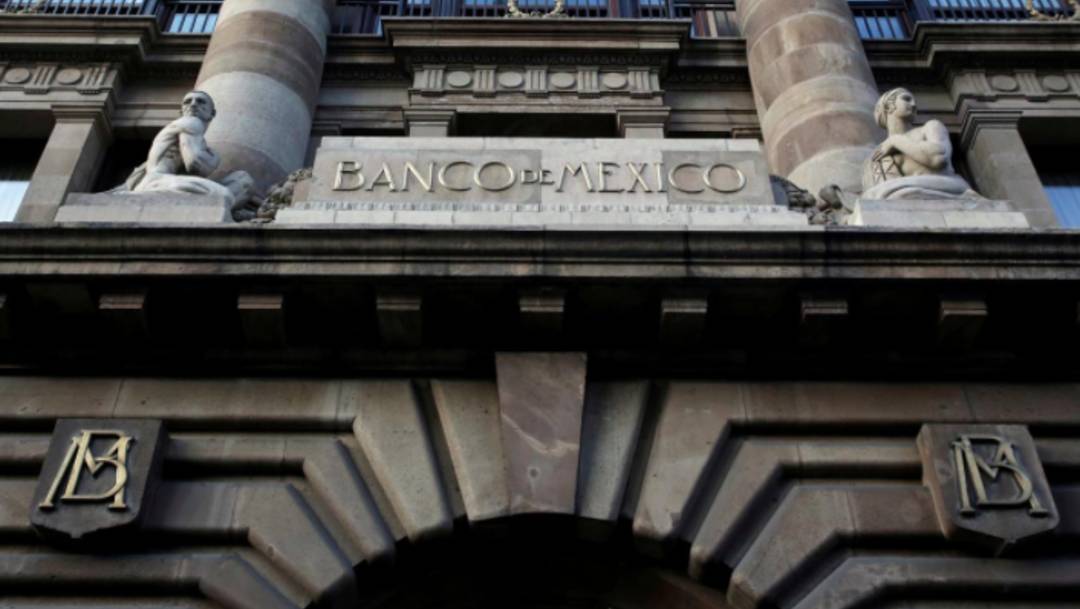 La contracción económica en 2020 podría ser de doble dígito, previó el Banco de México