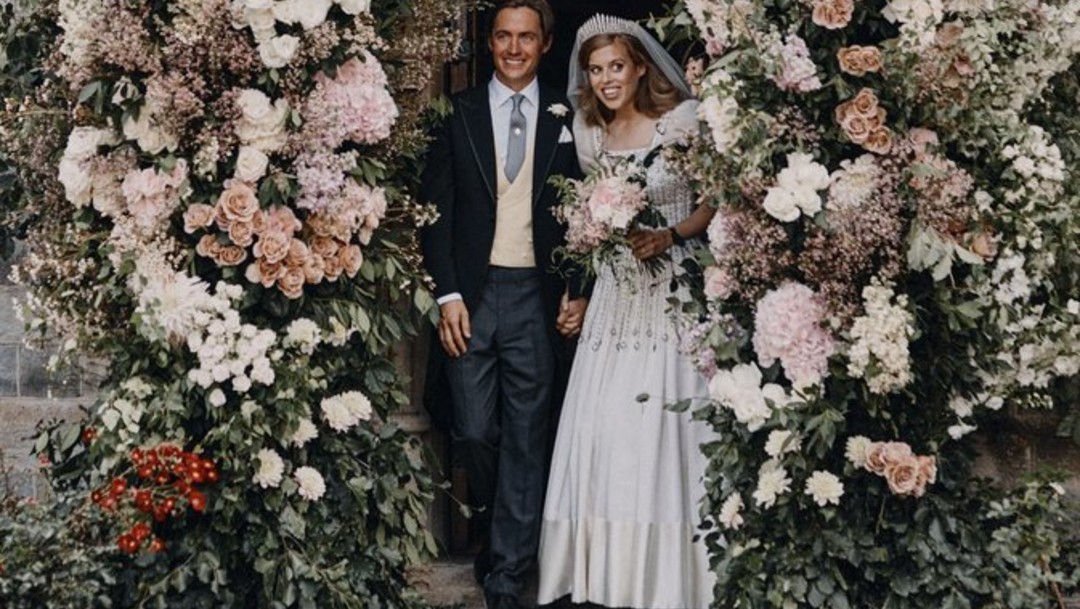 La boda entre la princesa Beatriz y Edoardo Mapelli estaba programada para el 29 de mayo de 2020, sin embargo, se pospuso por la pandemia de COVID-19